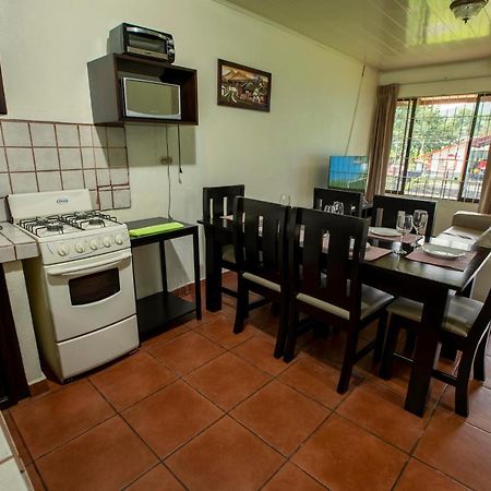 Condo'S Vista Al Volcan La Fortuna Екстер'єр фото